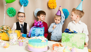 Birthday cake and party decorations at The Bee’s Knees Play Cafe, the perfect party place in Arab, Alabama.